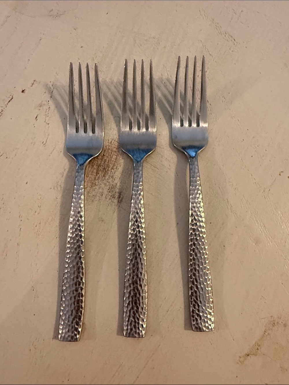 Oneida Illuma hammered metal salad dessert forks